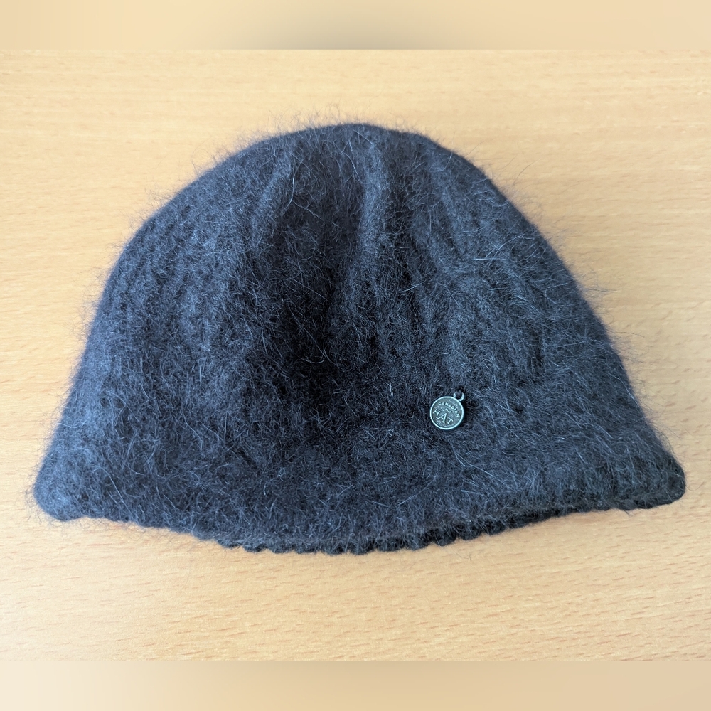 EUC Canadian Hat Knit Beanie
